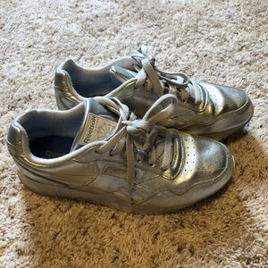 Reebok classic metallic silver sneakers size 8